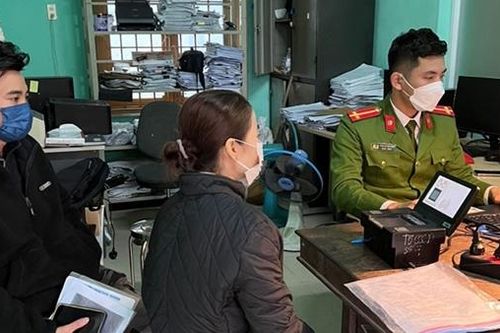 Hàng ngàn lao động về quê ăn Tết được làm căn cước công dân