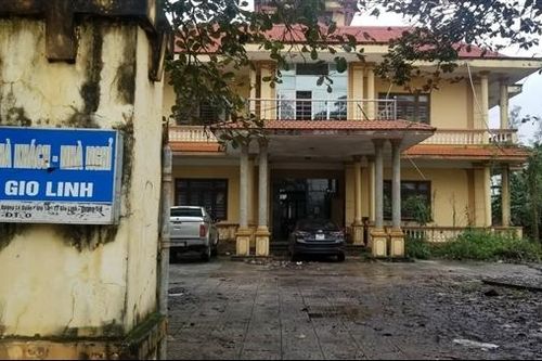 Trụ sở cũ bỏ hoang, lãng phí nhiều lô đất 'vàng'