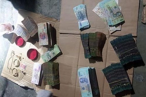 Chồng phá két sắt của vợ trộm 2,3 tỷ đồng cùng nhiều nữ trang