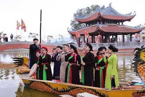 Về hội Lim nghe câu quan họ