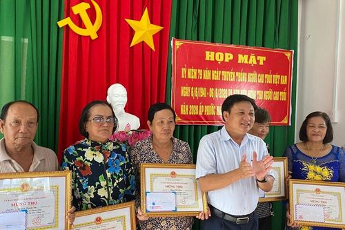 Gương sáng ở làng chài Phước Tỉnh