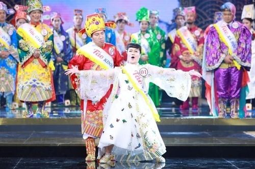 NSND Khải Hưng: 'Tôi thấy đau xót khi Táo quân bị chê'