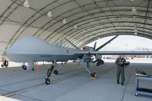 Công ty Mỹ bán cho Ukraine hai máy bay không người lái Reaper với giá 1 đô la?