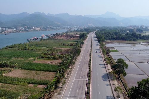 Hòa Bình: Đường Trương Hán Siêu hết cảnh tập kết 5.000 tấn rác
