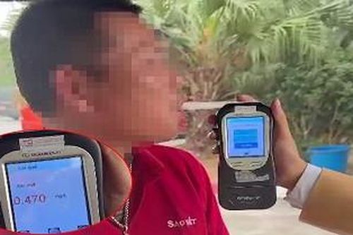 Tài xế xe khách vi phạm nồng độ cồn 'kịch khung' trên cao tốc Nội Bài – Lào Cai