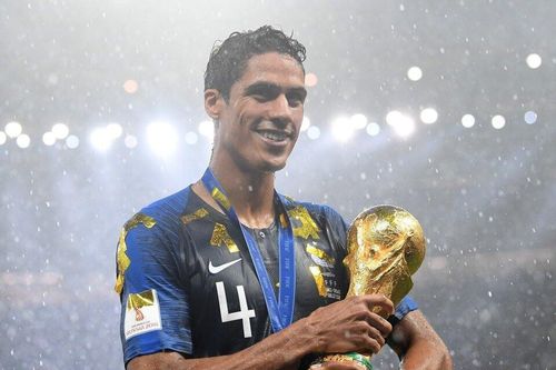 Raphael Varane tuyên bố giã từ tuyển Pháp