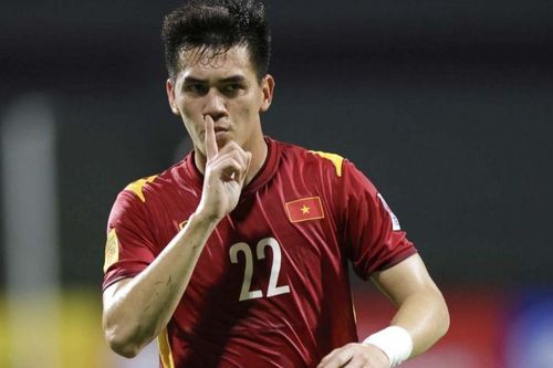 Hà Nội FC công bố ngoại binh trị giá hơn 7 tỷ đồng; Tiến Linh lần thứ 2 có tên trong đề cử Quả bóng Vàng châu Á