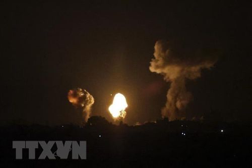 Quân đội Israel tiến hành không kích vào trung tâm Dải Gaza