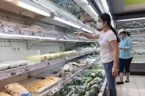 Nguồn cung hàng hóa dồi dào, giá cả không tăng sau Tết
