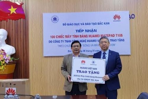 Hỗ trợ công nghệ cho ngành giáo dục vùng cao