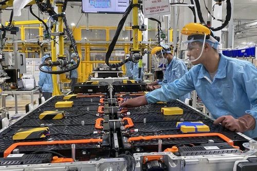 Chỉ số PMI Việt Nam tháng 1 được cải thiện, đơn hàng xuất khẩu mới lần đầu tiên tăng sau ba tháng