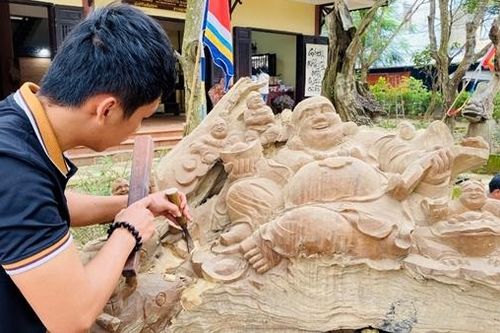 Đan thúng, dệt chiếu, chơi ô ăn quan ở hội làng mộc Kim Bồng