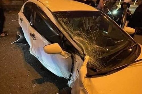 Tài xế tử vong, xế hộp biến dạng sau vụ va chạm kinh hoàng
