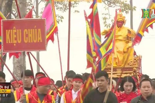 Hà Nội: Độc đáo lễ hội rước 'vua, chúa' ở Đền Sái