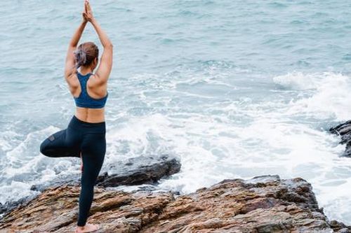 Gợi ý những bài tập yoga cho năm mới khỏe đẹp