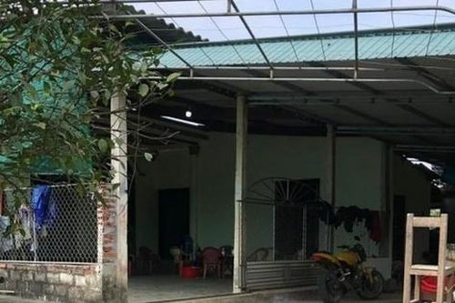 Mâu thuẫn trong bữa nhậu, cha cầm dao đâm con trai tử vong