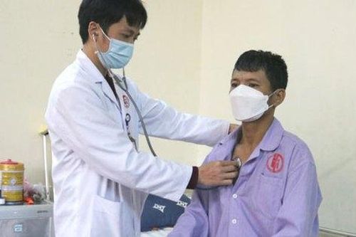 Chạy đua cùng thời gian cứu người đàn ông vỡ ruột, gãy cột sống nguy kịch