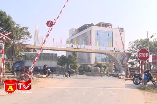 Rà soát các lối đi tự mở sau vụ tàu đâm va xe đầu kéo tại Thường Tín