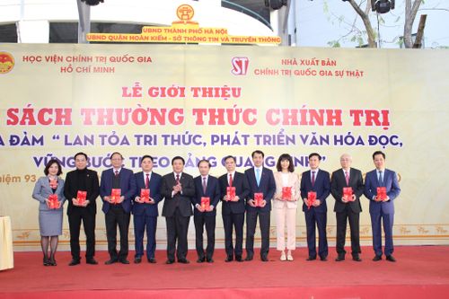 Ra mắt bộ sách thường thức chính trị
