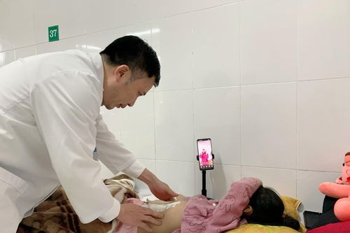 Cứu bé gái cận kề tử vong do xoắn ruột hoại tử