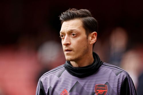 Mesut Ozil giải nghệ
