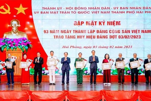 Hải Phòng trao Huy hiệu Đảng tặng 1.714 đảng viên