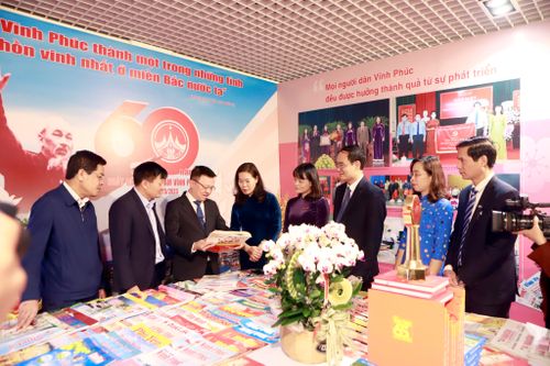 Đồng chí Lê Quốc Minh thăm Hội báo Xuân Vĩnh Phúc