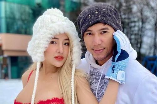 Đứng hình với trang phục mát mẻ mà Ngân 98 mặc chúc mừng sinh nhật chồng sắp cưới