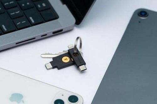 Cẩn trọng để tránh iPhone trở thành 'cục gạch'