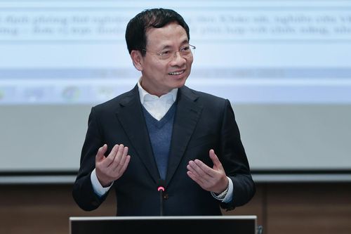 Cái mới dễ ở chỗ ...