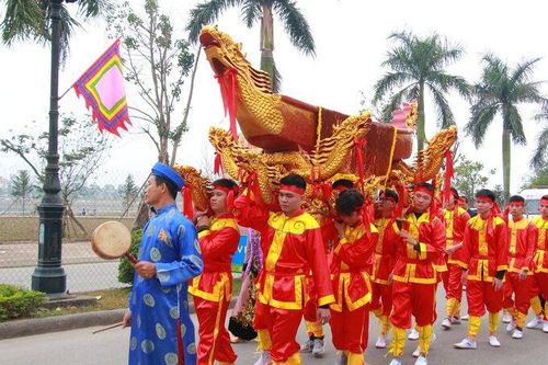 Tái hiện nghi lễ rước nước, tế cá trong lễ hội khai ấn Đền Trần
