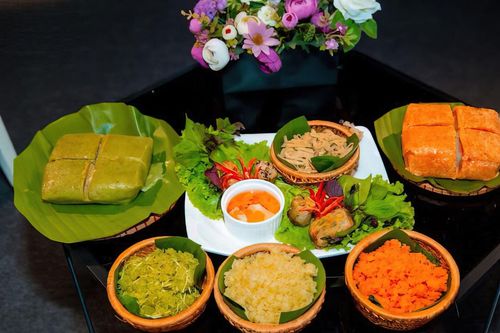 Set cỗ chay cúng Rằm tháng Giêng 'lên ngôi' sau Tết