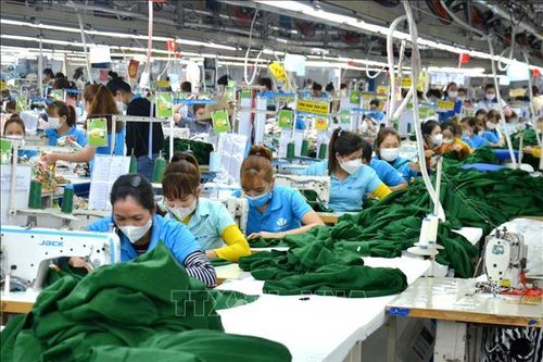 Công nhân quay lại làm việc, doanh nghiệp ổn định sản xuất sau Tết