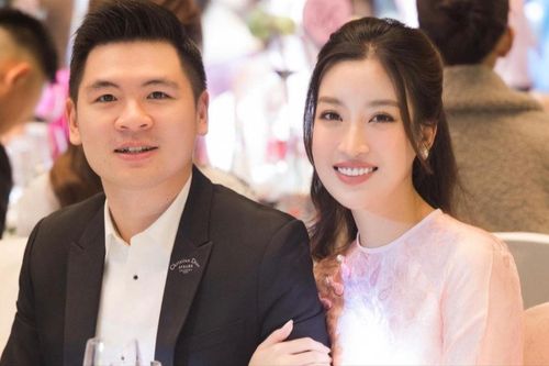 Vợ chồng Đỗ Mỹ Linh - Đỗ Vinh Quang hâm nóng tình cảm bằng chuyến du lịch đầu năm