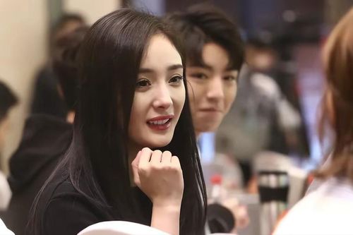 Dương Mịch lại vướng nghi vấn hẹn hò với Vương Tuấn Khải, các nhãn hàng ngay lập tức 'trừng phạt'?