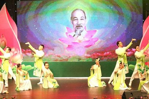 Mừng Đảng thêm tuổi mới
