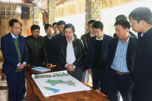 Đồng chí Phó Chủ tịch UBND tỉnh khảo sát tại một số điểm du lịch