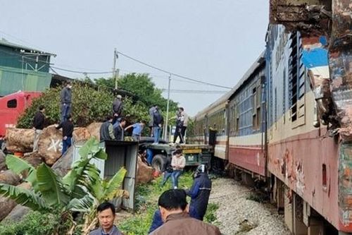 Hiểm họa tai nạn đường sắt với hơn 3.600 lối đi tự mở