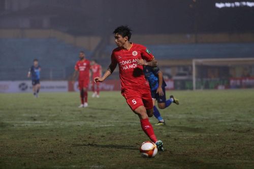 Bí thư Thành ủy Đinh Tiến Dũng, Bộ trưởng Bộ Công an Tô Lâm dự khán trận Công an Hà Nội - Bình Định