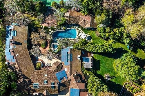 Dinh thự gần 29 triệu USD của Jim Carrey