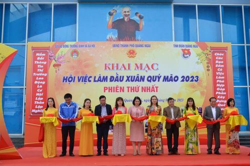Quảng Ngãi tuyển hơn 10.500 lao động sau Tết Quý Mão 2023