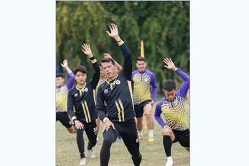 Tưởng giải nghệ bỗng hóa... người hùng