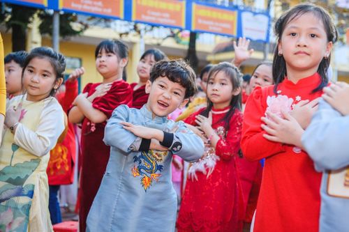 Học sinh Ninh Bình giao lưu tài năng tiếng Anh cấp tiểu học