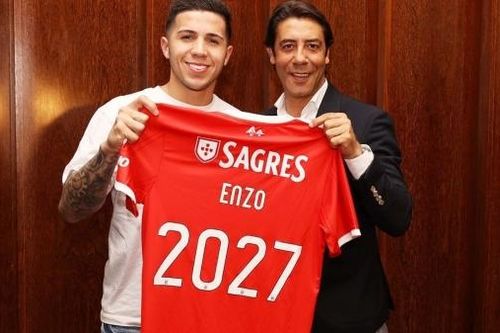 Chelsea công bố 'siêu phẩm', Benfica nói Enzo Fernandez 'cạn tàu ráo máng'