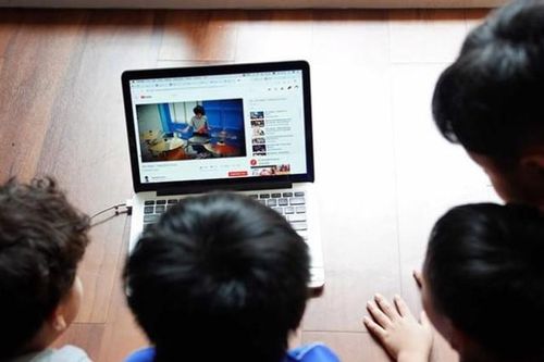 Sớm có quy định cho trẻ em khi tham gia mạng xã hội