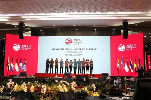 Các Bộ trưởng Ngoại giao ASEAN tìm hướng đi cụ thể cho vấn đề Myanmar