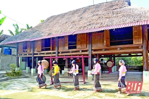 Lễ hội dâng trâu tế trời của đồng bào Thái bản mường Chiềng Vạn