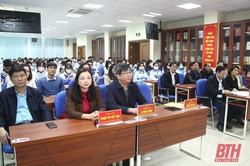 TP Thanh Hóa khai giảng lớp bồi dưỡng nhận thức về Đảng khóa I năm 2023 cho học sinh THPT