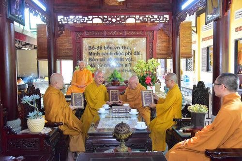 Đồng Nai: Cúng dường Đại tạng kinh Phật giáo VN tại Trường Phật học Trúc Lâm VN