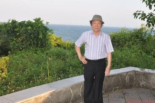 Vĩnh biệt nhà văn Hữu Phương